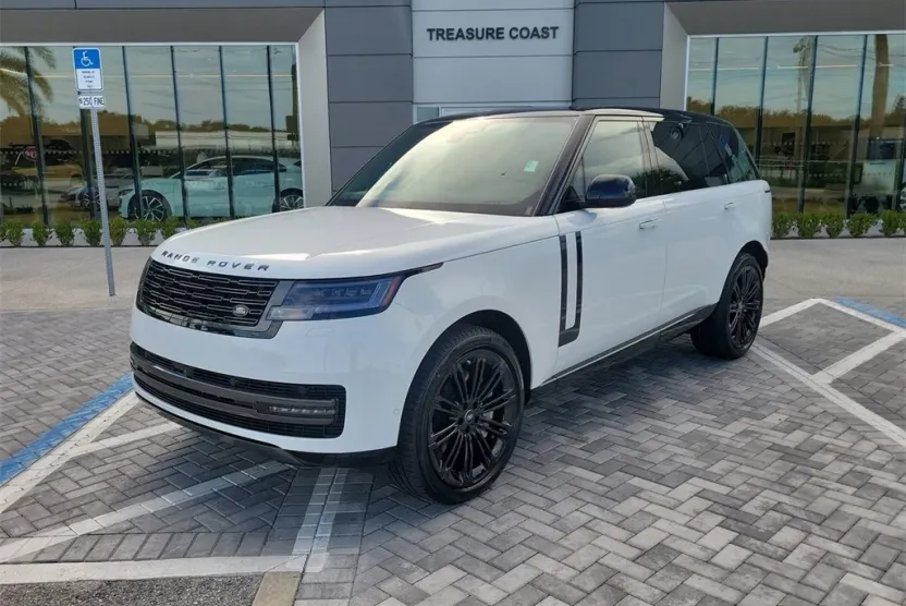2025 Land Rover Range Rover SE photo 1