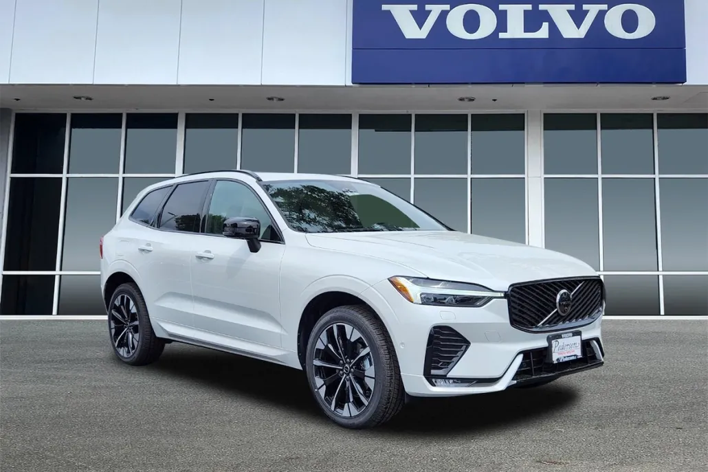 2026 Volvo XC60 B5 Plus photo 1