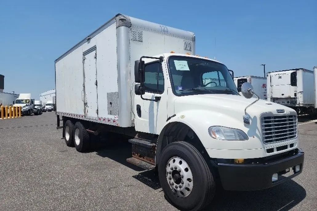 2018 Freightliner M2 106 Medium Duty photo 1