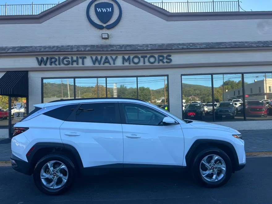 2024 Hyundai Tucson SEL photo 1