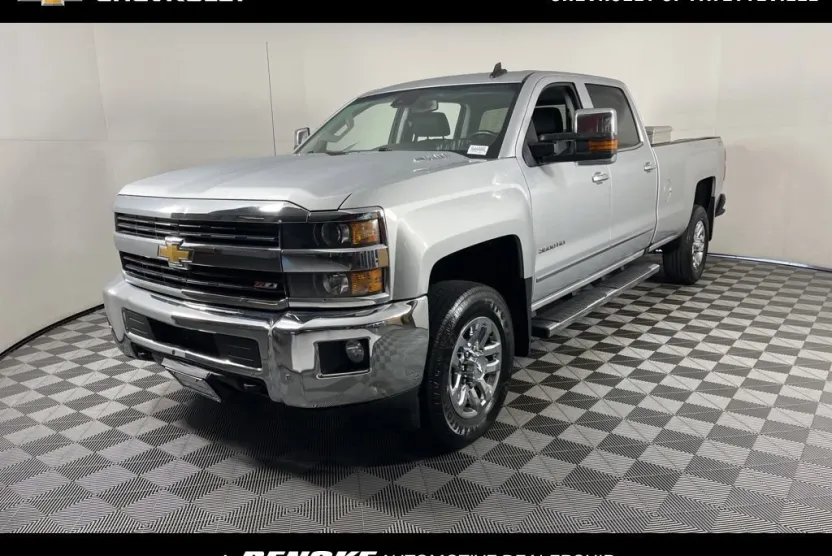 2016 Chevrolet Silverado 3500HD LTZ photo 1