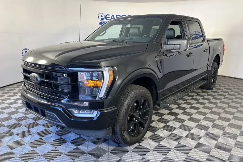 2022 Ford F-150 XLT photo 1