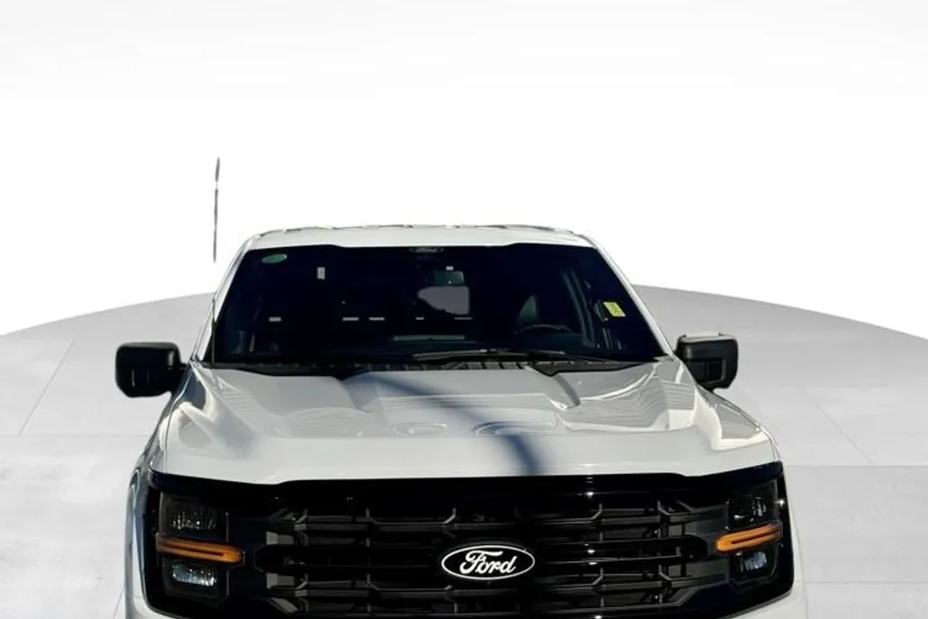 2024 Ford F-150 XLT photo 1