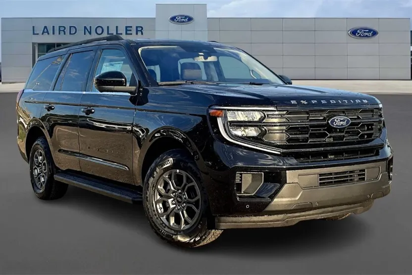 2025 Ford Expedition photo 1