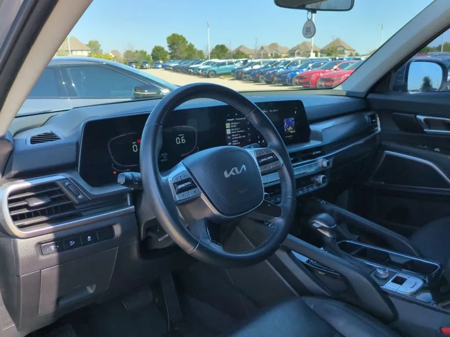 2023 Kia Telluride S photo 1