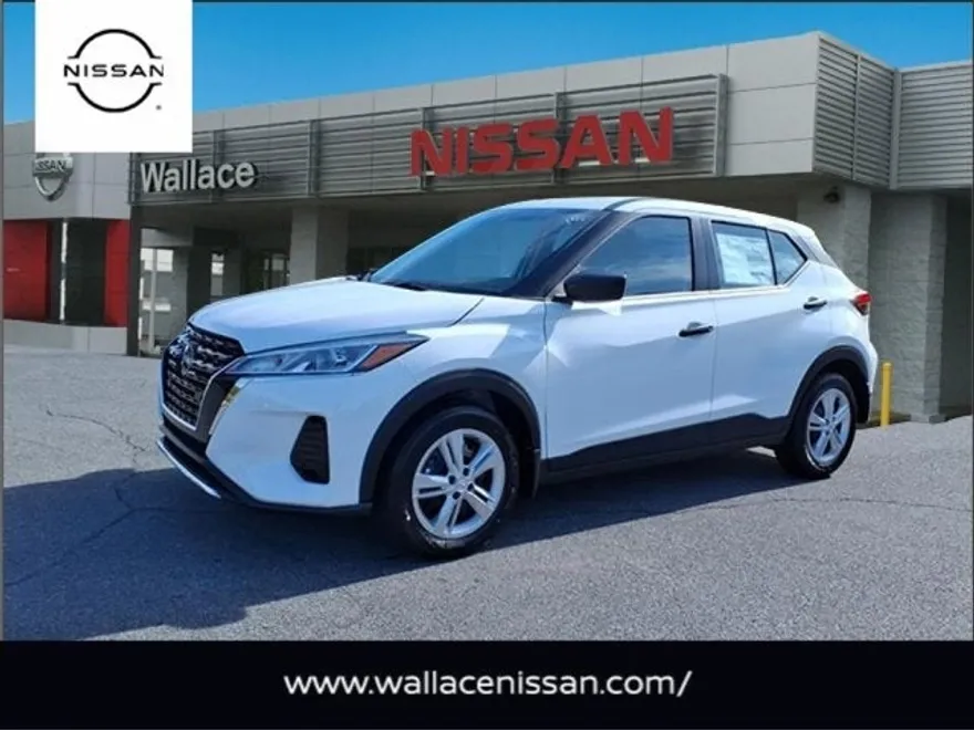 2025 Nissan Kicks Play S photo 1