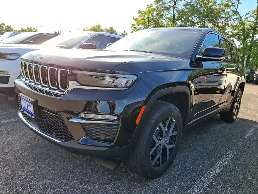 2025 Jeep Grand Cherokee Limited photo 1