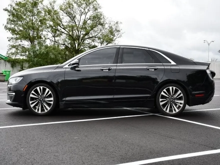 2020 Lincoln MKZ Reserve photo 1
