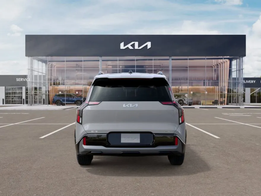 2026 Kia EV9 GT-Line photo 1