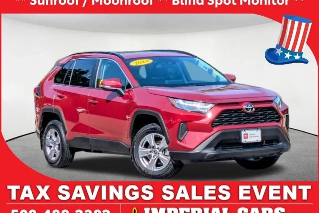 2023 Toyota RAV4 XLE photo 1