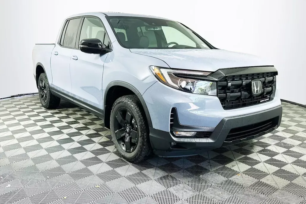 2025 Honda Ridgeline Black Edition photo 1