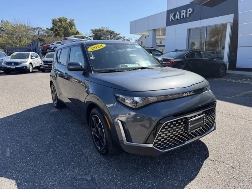 2024 Kia Soul EX photo 1