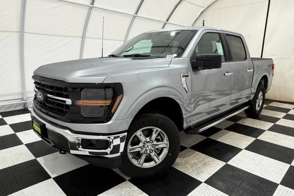 2025 Ford F-150 XLT photo 1