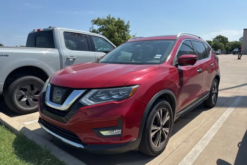 2017 Nissan Rogue SL photo 1