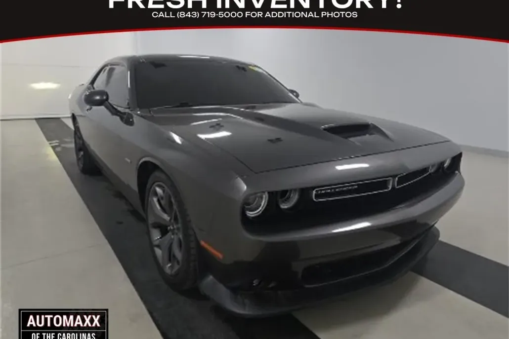 2019 Dodge Challenger R/T photo 1