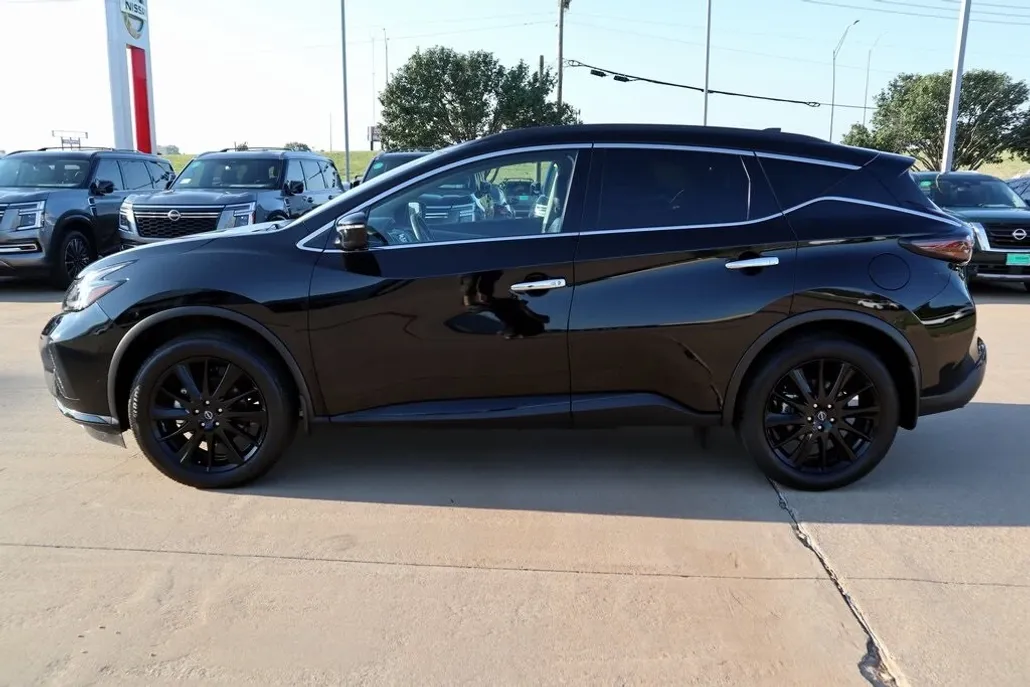 2024 Nissan Murano SV photo 1