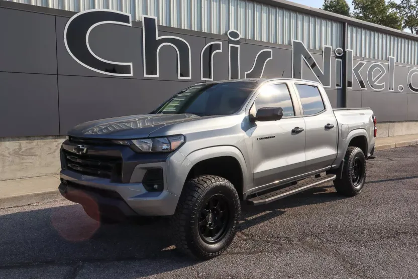 2023 Chevrolet Colorado LT photo 1