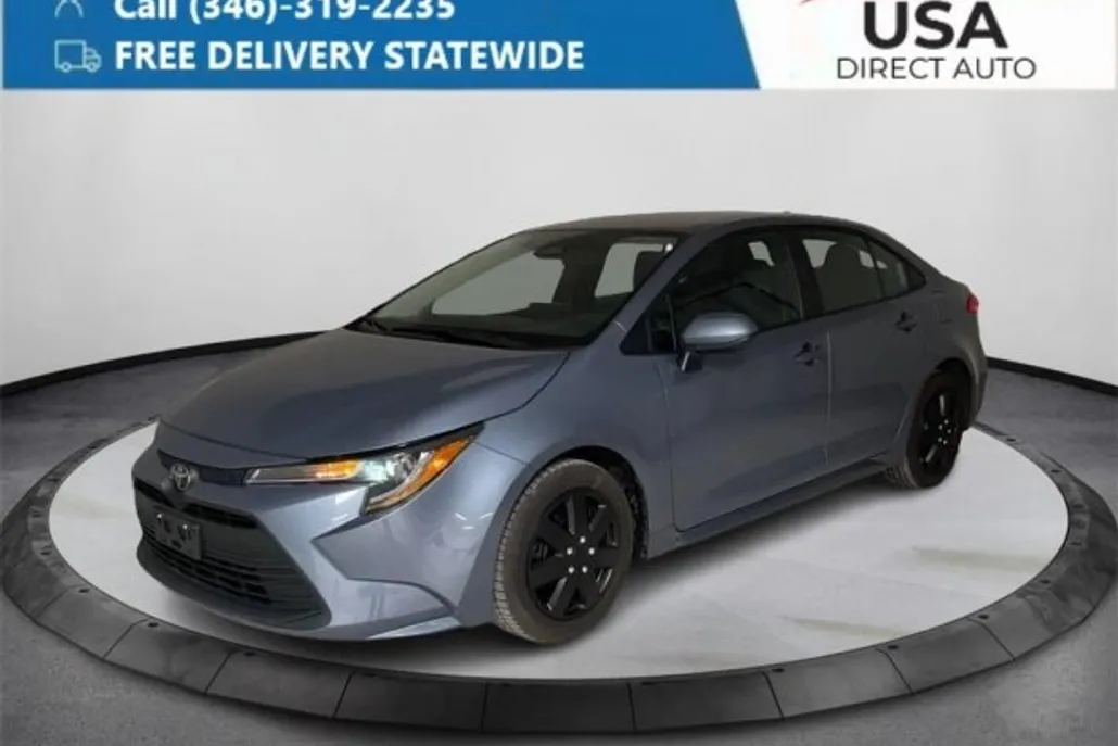 2023 Toyota Corolla SE photo 1