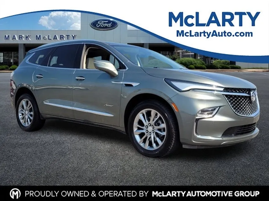 2022 Buick Enclave Avenir photo 1