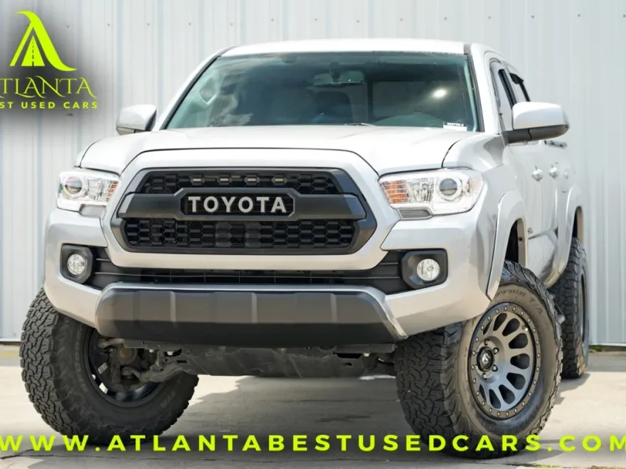 2016 Toyota Tacoma SR5 photo 1