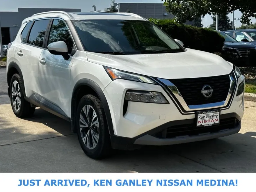 2023 Nissan Rogue SV photo 1