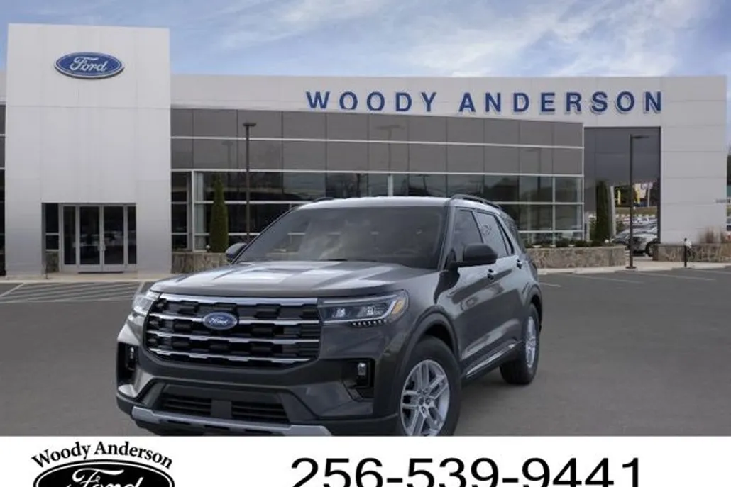 2025 Ford Explorer photo 1
