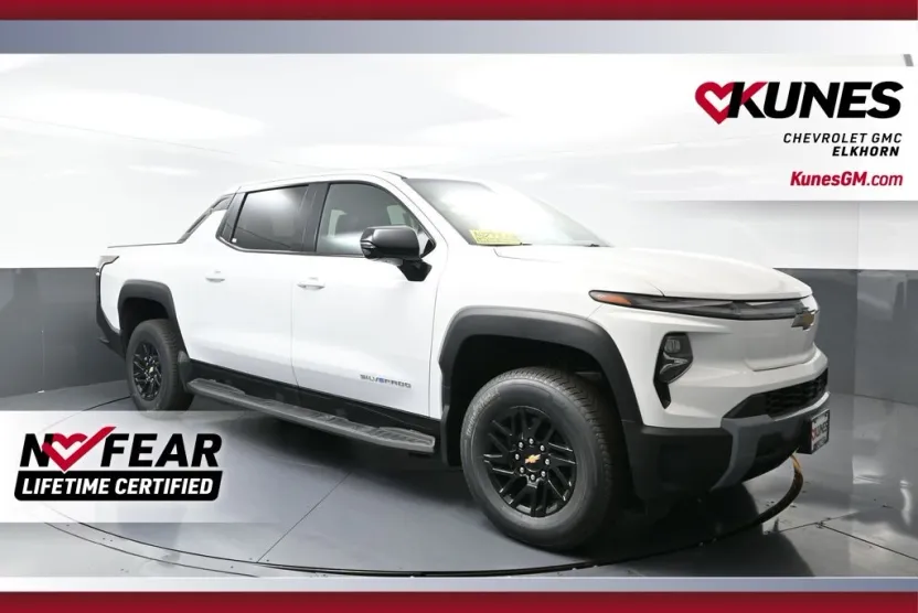 2025 Chevrolet Silverado EV LT photo 1