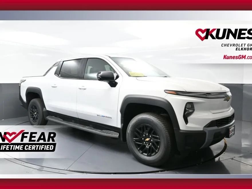 2025 Chevrolet Silverado EV LT photo 1