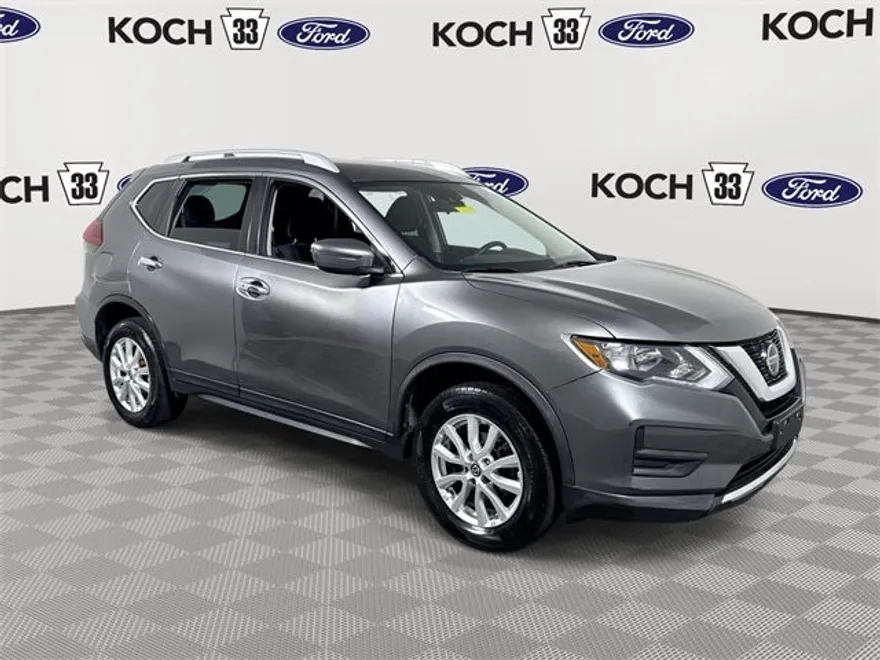 2019 Nissan Rogue SV photo 1