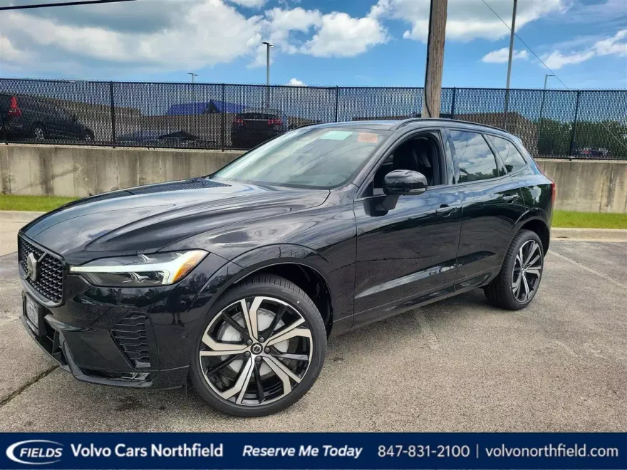 2025 Volvo XC60 B5 photo 1