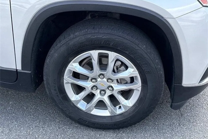 2020 Chevrolet Traverse photo 1