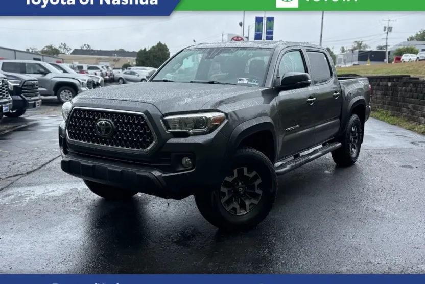 2019 Toyota Tacoma TRD Off-Road photo 1