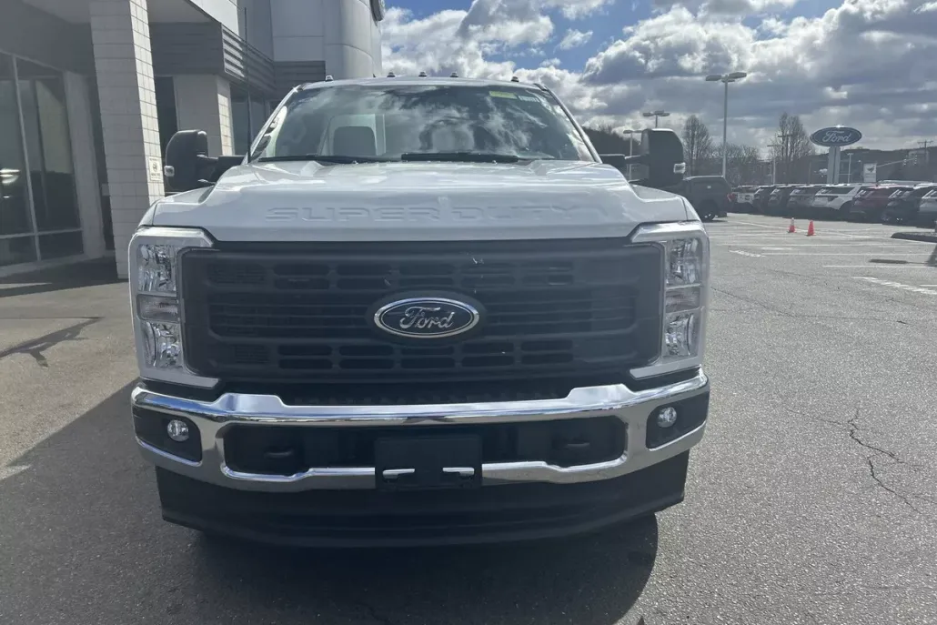 2024 Ford F-250 XL photo 1