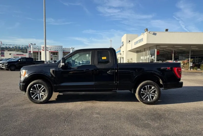 2021 Ford F-150 XL photo 1