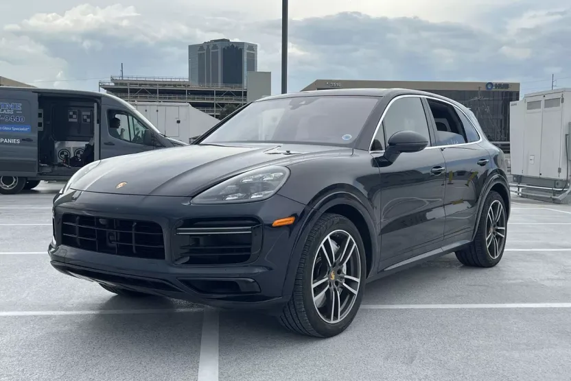 2020 Porsche Cayenne Turbo photo 1