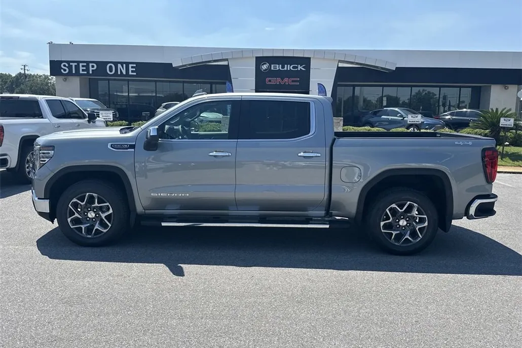 2026 Gmc Sierra 1500 SLT photo 1