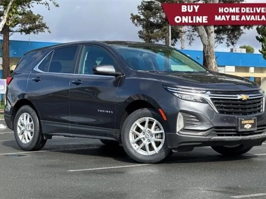 2022 Chevrolet Equinox LT photo 1