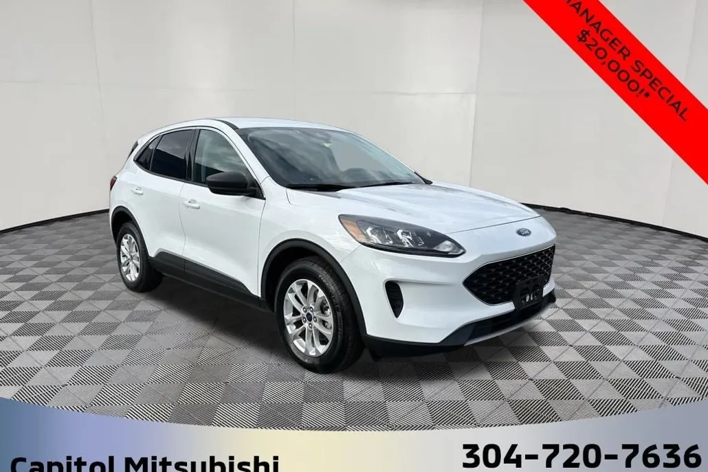 2022 Ford Escape Hybrid SE photo 1