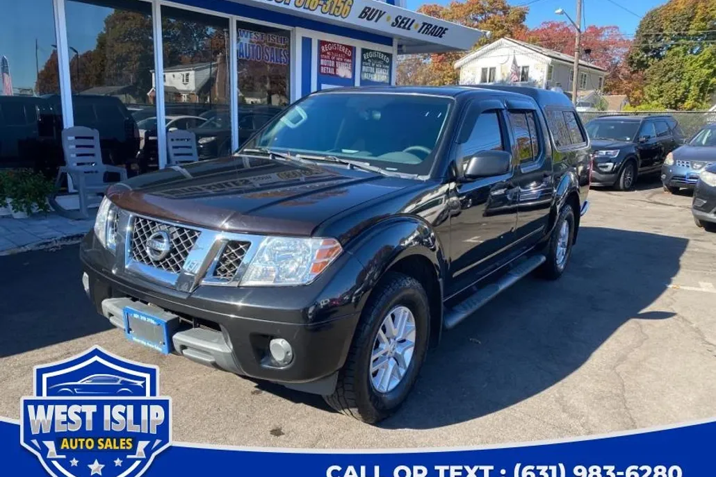 2019 Nissan Frontier SV Crew Cab photo 1