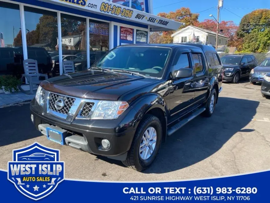 2019 Nissan Frontier SV Crew Cab photo 1