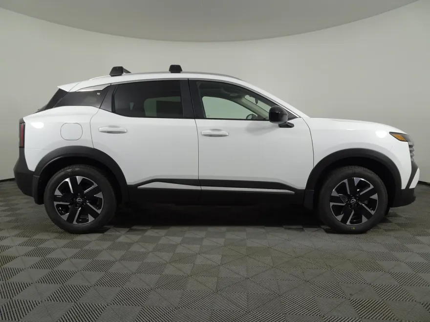 2026 Nissan Kicks SV photo 1