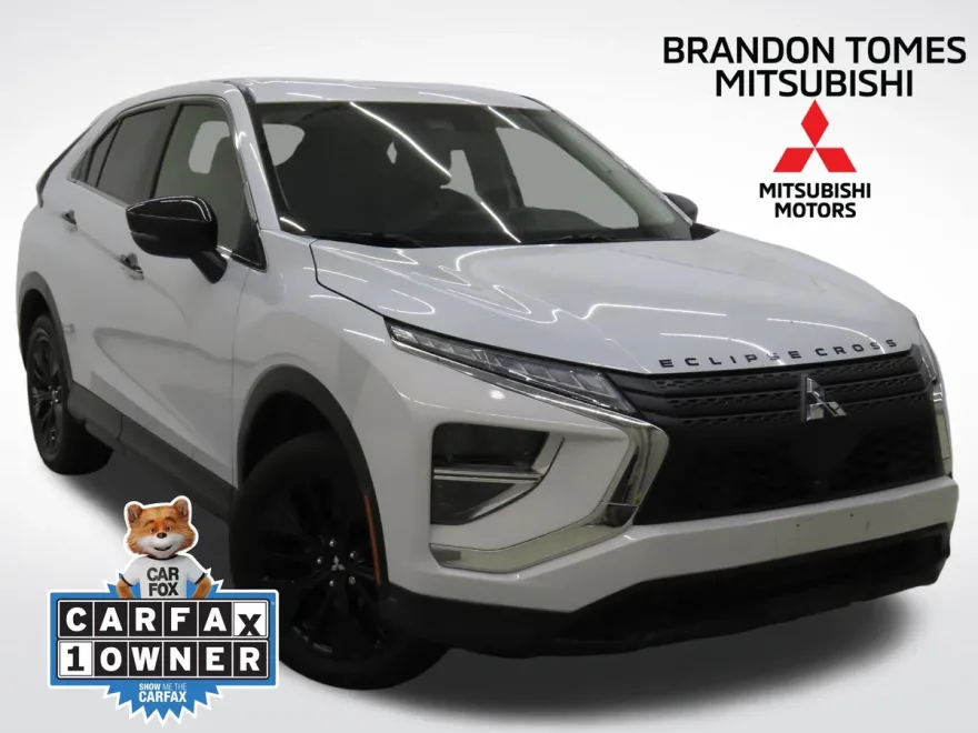 2022 Mitsubishi Eclipse Cross LE photo 1