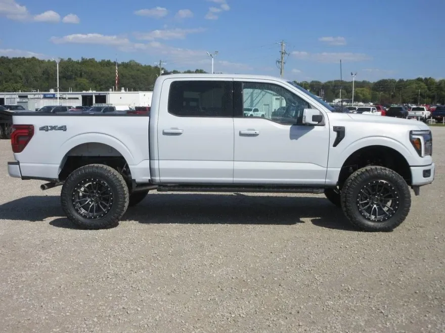 2025 Ford F-150 Lariat photo 1
