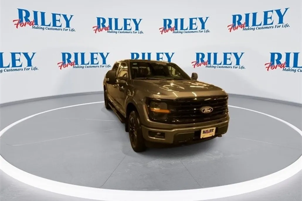 2025 Ford F-150 XLT photo 1