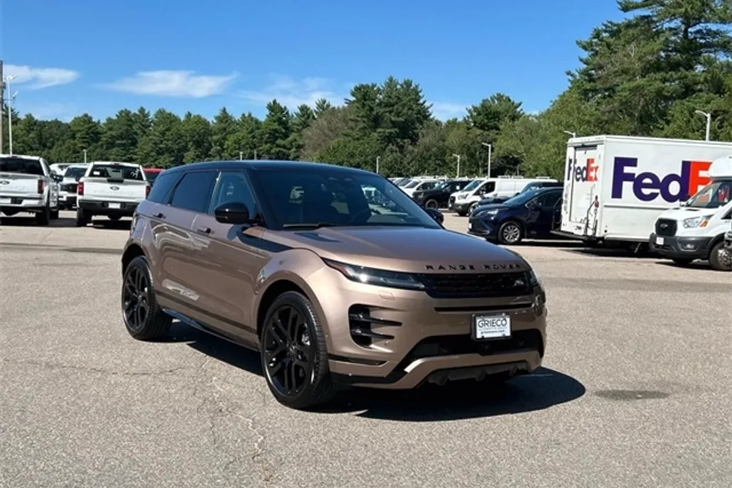 2024 Land Rover Range Rover Evoque Dynamic SE photo 1
