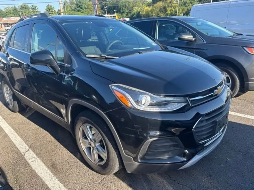 2017 Chevrolet Trax LT photo 1