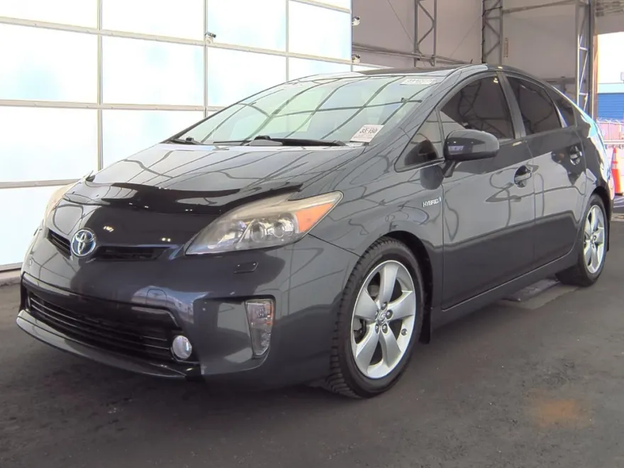 2012 Toyota Prius Five photo 1
