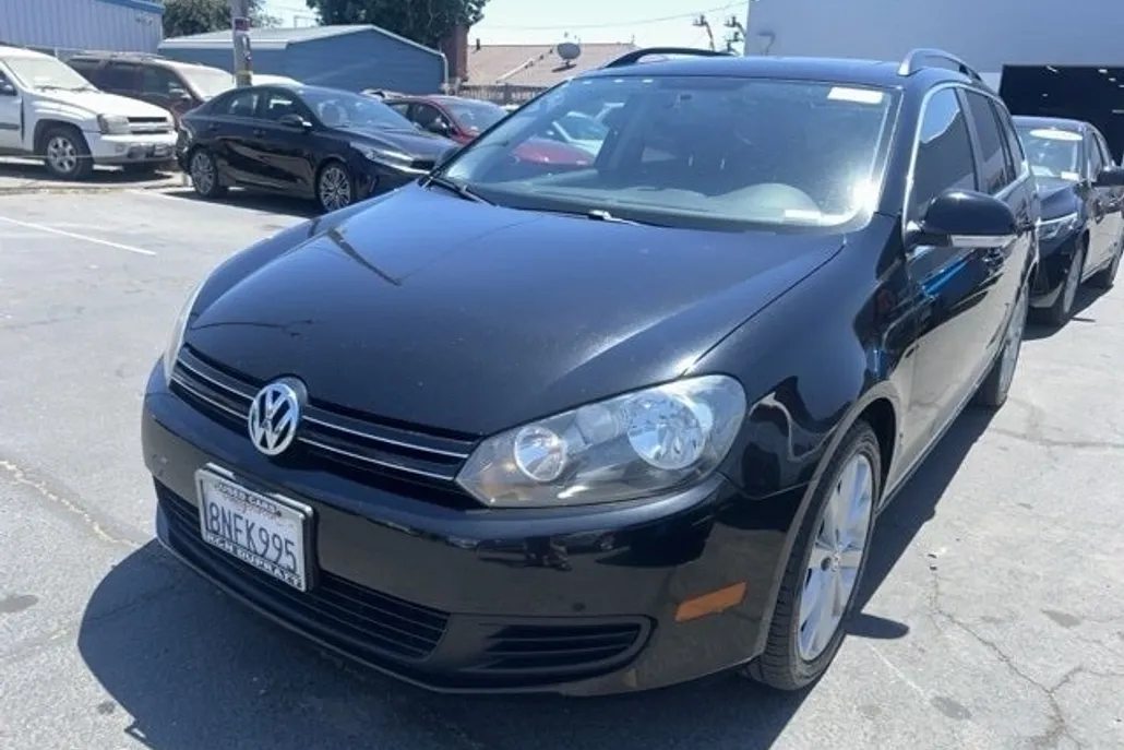 2013 Volkswagen Jetta SportWagen 2.0 TDI photo 1