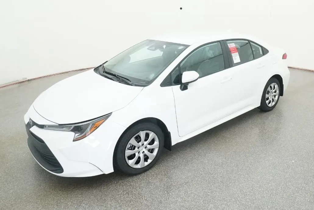 2026 Toyota Corolla LE photo 1