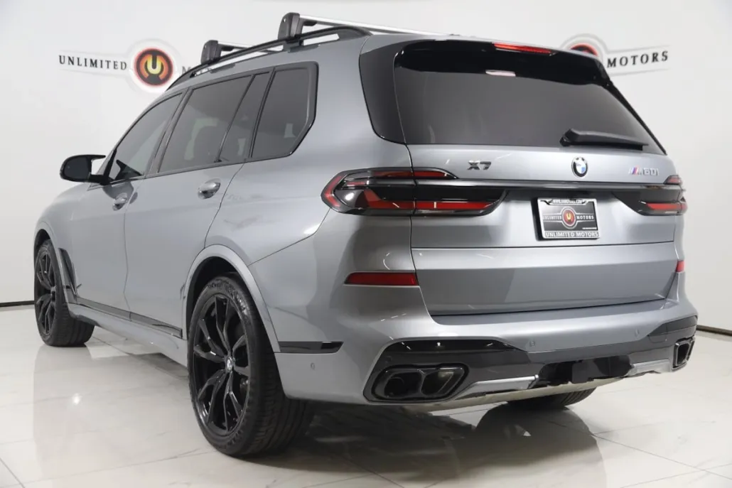 2025 Bmw X7 M60i photo 1